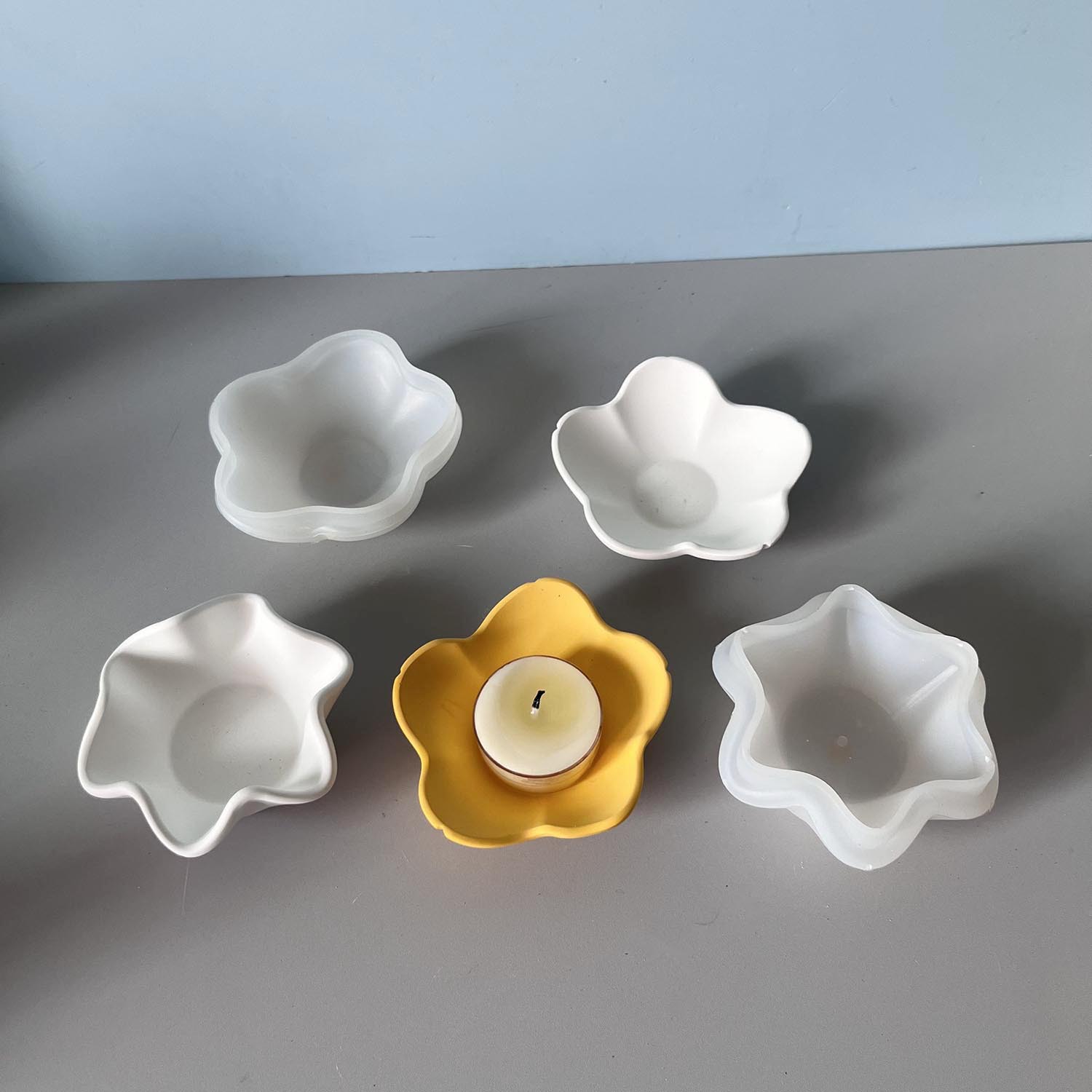 Creative Curved Edge Candle Bo - Potsticker Mold review and price